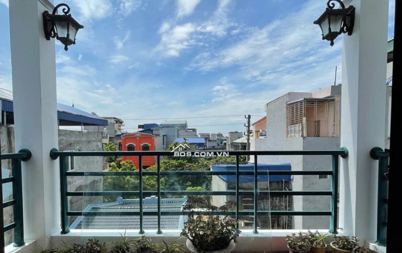 Chính chủ bán nhà mặt phố Hàng Thao, Tp. Nam Định, 175m2