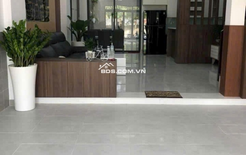 Nhà 2 Tầng, Sổ Hồng Riêng, Chỉ 2.6 Tỷ – Huỳnh Tấn Phát, P. Tân Phú (Q7),