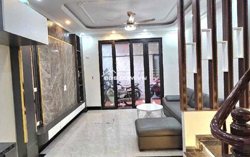 BÁN NHÀ ĐẶNG VŨ HỶ LONG BIEN 5 TẦNG MỚI ĐẸP LONG LANH GIÁ NHỈNH 5TY