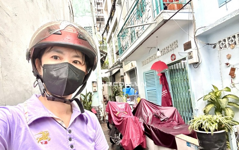 BÁN LÔ ĐẤT NGANG 5.1M- TIỆN XÂY CHDV HOẶC XÂY NHÀ THEO CÔNG NĂNG SŨ DỤNG CỦA CHỦ- TỌA LẠC ĐƯỜNG BẾN VÂN ĐỒN RA HOÀNG DIỆU ĐẾN NGUYỄN TÂT THÀNH.