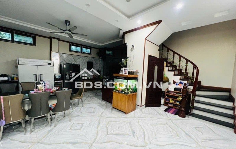 Bán nhà biệt thự liền kề phố Đội Nhân quận Ba Đình.