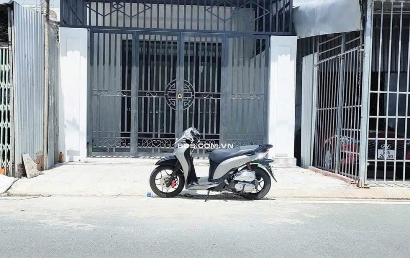 Kẹt tiền cần bán gấp căn nhà ở Đ. Lê Thị Sắc 127m2 SHR giá chỉ 920tr