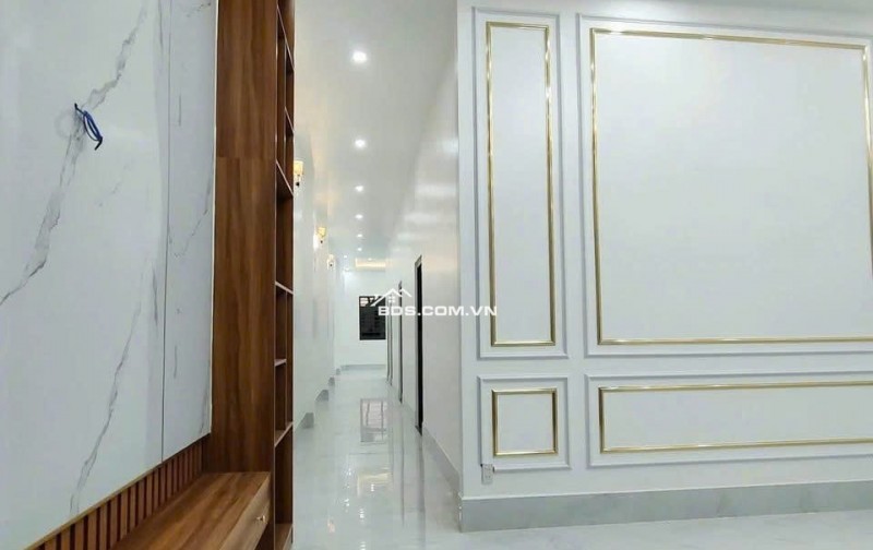 Kẹt tiền cần bán gấp căn nhà ở Đ. Lê Thị Sắc 127m2 SHR giá chỉ 920tr
