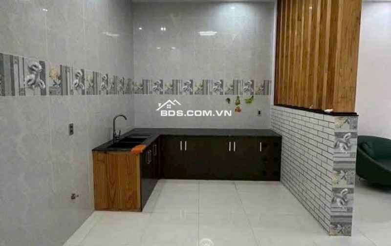 Bỏ ra đúng 1 tỷ - chìa khóa trao tận tay căn nhà gần 90m2 ở Thới Tam Thôn, Hóc Môn siêu đẹp. Đã có sổ hồng riêng