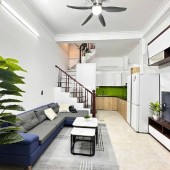 Bán nhà đẹp - Trung tâm Cầu Giấy - 30m2 4 tầng nhỉnh 8  tỷ