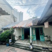 Hiếm! Đất Lạc Long Quân – 110m², ngõ thông thoáng, rộng, gần Hồ, an sinh đỉnh, giá 15 Tỷ.