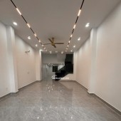 CHÍNH CHỦ CẦN BÁN NHÀ 1 TRỆT 3 LẦU CÓ BAN CÔNG, CÓ SÂN ĐỂ XE QUẬN BÌNH THẠNH