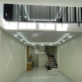 Tân Kỳ Tân Quý xe hơi đậu cửa chỉ cách AEONMall Tân Phú chỉ vài phút.