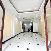 HOT HOT HOT! Bán nhà Chiến Thắng- Hà Đông , ngõ xe ba gác quay đầu , gần Hồ Văn Quán , 40m2, 9 tỷ