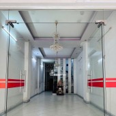 Nhà MT Lê Quang Định ngay chợ Bà Chiểu 4x20 trệt 4L giá  20 tỷ hơn