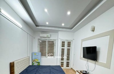 Bán nhà Đông Ngạc 42m2, dân xây 5 tầng, ô tô đỗ cửa, cạnh chợ Kẻ Vẽ