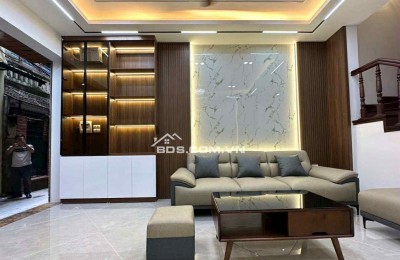 Bán nhà Kim Ngưu, quận Hai Bà Trưng 45m, nhà đẹp công năng đầy đủ, ngõ rộng, thông, gần phố
