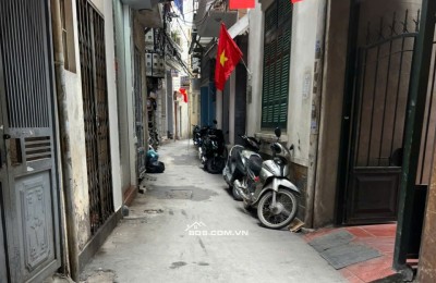 Bán Nhà Tôn Thất Tùng, Đống Đa - Hàng Xóm Đại Học Y- Gần  Phố - Ở Ngay - 50m, 5 Tầng - Nhỉnh 8 Tỷ.