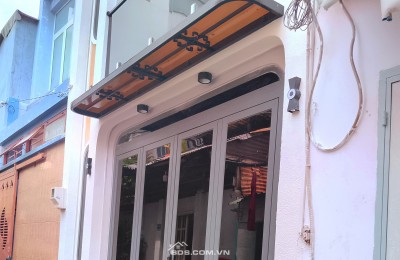 Nhà phố thiết kế hiện đại – sang trọng, phong cách tối giản 1 trệt 1 lầu 3 phòng ngủ gần Phan Xích Long 6.8 tỷ
