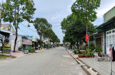 Chủ cần tiền kinh doanh bán gấp đất nền giá 850 triệu nằm ngay khu công nghiệp, sổ hồng riêng