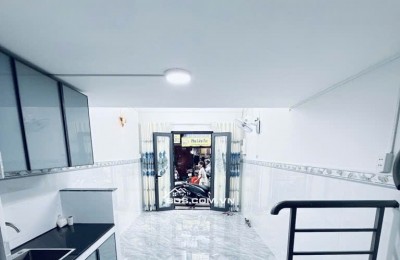 Nhà bán MẶT TIỀN đường Đoàn Văn Bơ Quận 4 MỚI ĐẸP, khu buôn bán sầm uất chỉ 2 phút qua Quận 1, giá nhỉnh 5 tỷ