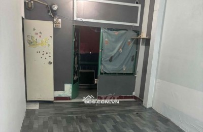 Cho nữ thuê phòng có ban công rộng thoáng,phòng trống giá chỉ hơn 3Tr ở Phú Nhuận