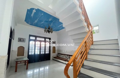 MẶT TIỀN HỘI AN – OTO SÁT BIỂN – 146.3m² – GIÁ CHỈ 4.xx TỶ  Thiết kế 2 mặt tiền Vàng:  Mặt trước là đường lớn Phù Đổng Thiên Vương,