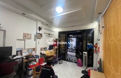 Nhà Lý Thái Tổ, Quận 10 – 82m² – Vị trí trung tâm cạnh vòng xoay Lý Thái Tổ – Giá nhỉnh 10  tỷ