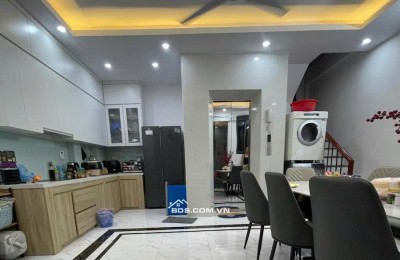 Bán Nhà Trương Định, Hai Bà Trưng - Gần Phố - Thang Máy - Ở Ngay - 36m, 5 Tầng - Nhỉnh 9 Tỷ.