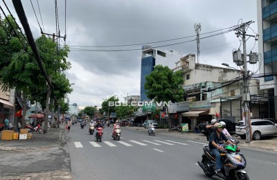 Chia tài sản gia đình bán nhà cấp 4 mặt tiền Quốc Lộ 13, 285m2, giá 33 tỷ sẵn sổ