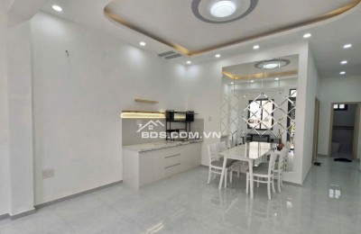 Bán nhà ở đường Võ Văn Hát phường Long Trường quận 9
