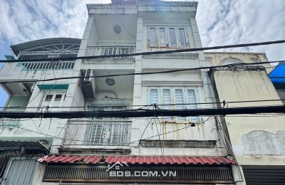 NHÀ HẺM XE HƠI VƯỜN LÀI – TRỆT 2 LẦU + ST – KHU VIP DÂN TRÍ CAO. LH:0908693110.