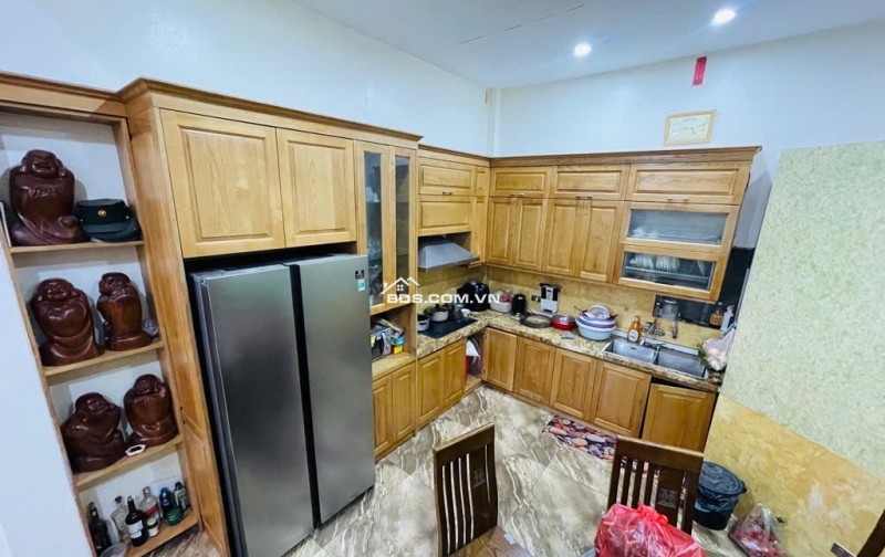 Bán nhà trung tâm Ngô Quyền – Hà Đông | 67m² – Mặt tiền 4,3m – Nhà 4 tầng chắc chắn | Ô tô đỗ cổng – Vài mét ra phố | Giá chỉ 13 tỷ