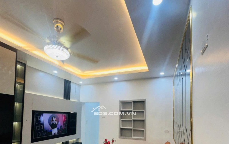 Nhà Đẹp Gần Phố, Phan Đình Giót, Thanh Xuân  80m, mt 4m, giá 4.85 tỷ.