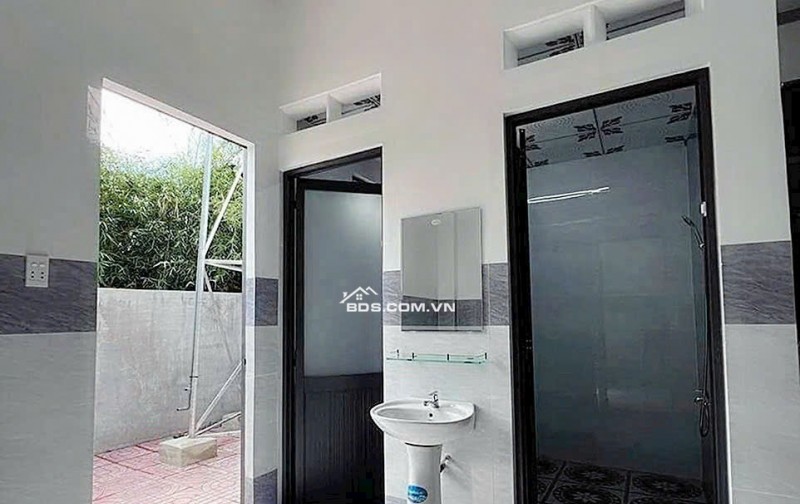 KÈO THƠM CĂN NHÀ CẤP 4 XÂY MỚI, GIÁ 1.43 TỶ, CÁCH CẦU HOÁ AN 15 PHÚT