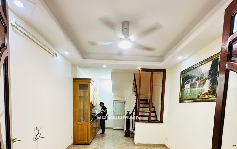 NHÀ PHÂN LÔ ĐƯỜNG CẦU GIẤY - NỞ HẬU - NGÕ THÔNG - 32M2x5T - GIÁ 7.9TỶ