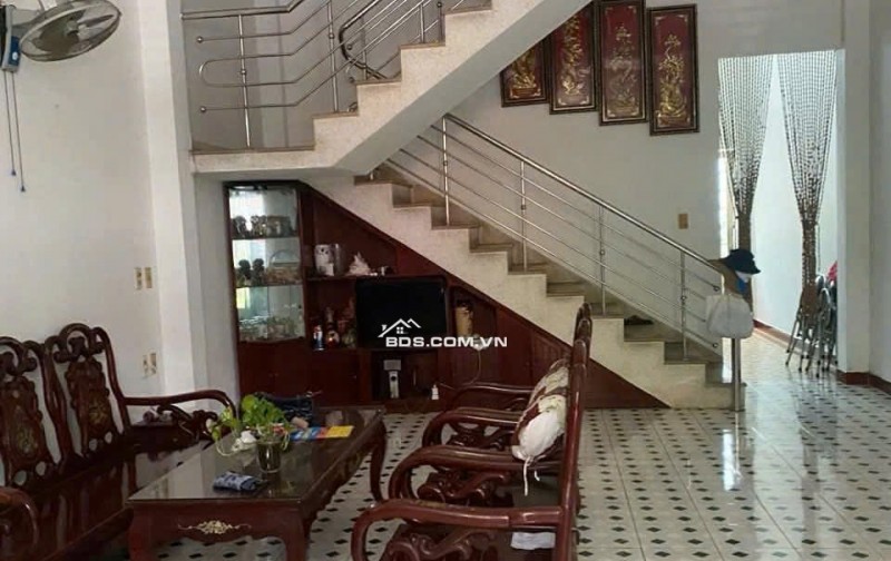 Bán nhà 2 tầng Mặt Tiền Đường KỲ ĐỒNG - Gần chợ