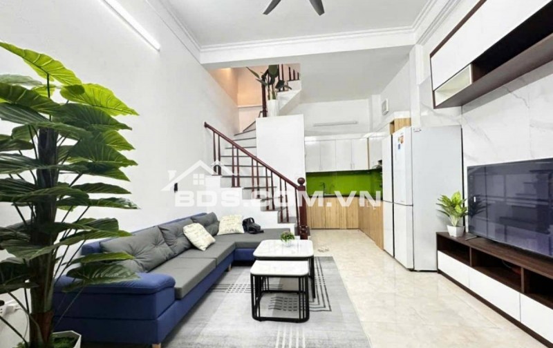 NHÀ PHÂN LÔ ĐƯỜNG CẦU GIẤY - OTO 5 TẠ ĐỖ CỬA - NGÕ NÔNG - GẦN PHỐ - FULL NỘI THẤT - DT 30m2x4T MT4M - 8.5TỶ