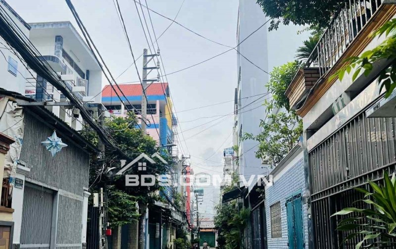 Bán nhà HXH 4 tầng Lạc Long Quân Tân Bình, 4.8x14m giá chỉ 9.8 tỷ TL