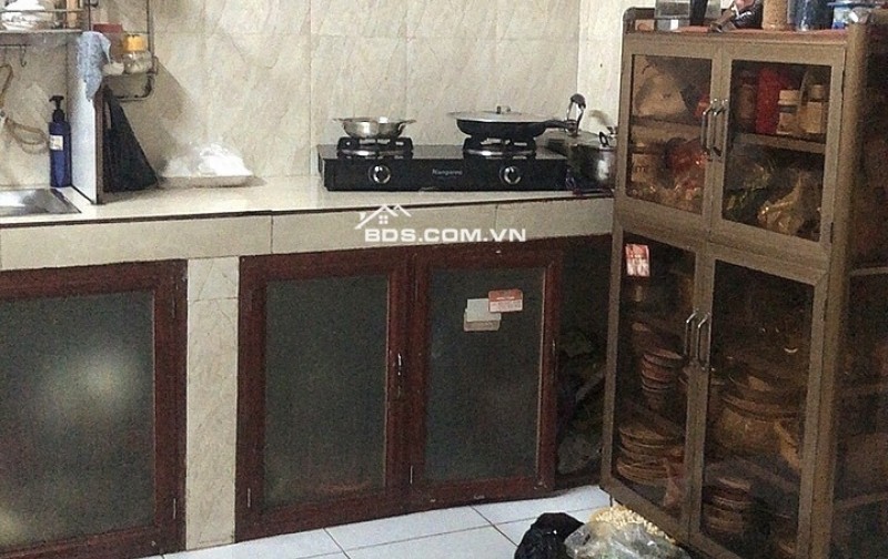  NHÀ HẺM XE HƠI 4 CHỖ – NGAY NI SƯ HUỲNH LIÊN & BÙI THẾ MỸ