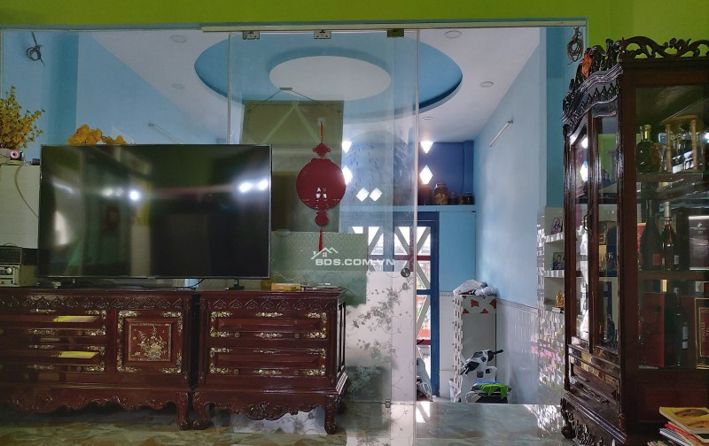 Nhà 2// Bà Hom. Hem 4,5m. Gân trương học. Chơ phú lâm