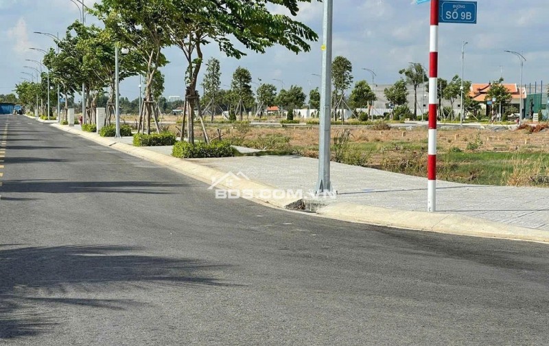 Mặt tiền ngang 5m vị trí kinh doanh sẵn có-Ngay sân bay Long Thành-Sổ sẵn chỉ 10tr/m2