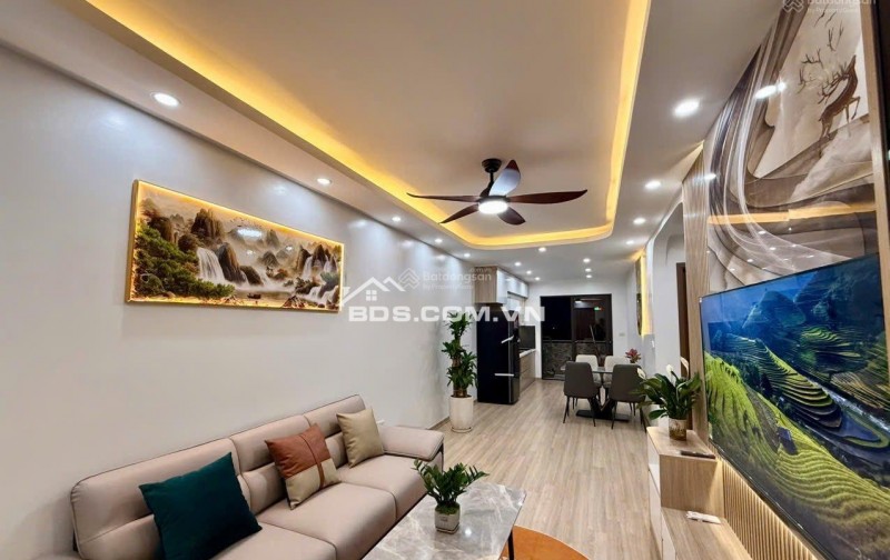 Em cần bán gấp CH 75m2 (3PN 2WC)- 5.5 tỷ ,view đẹp tại KĐT Mễ Trì Hạ, sẵn sổ, full đồ, có slot