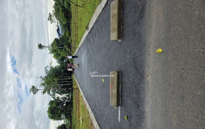 Cần bán đất hòa lạc nằm tại trung tâm đô thị vệ tinh  gần ga metro gần đh quốc gia lh 0987150666 e gửi tt chi tiết ạ.