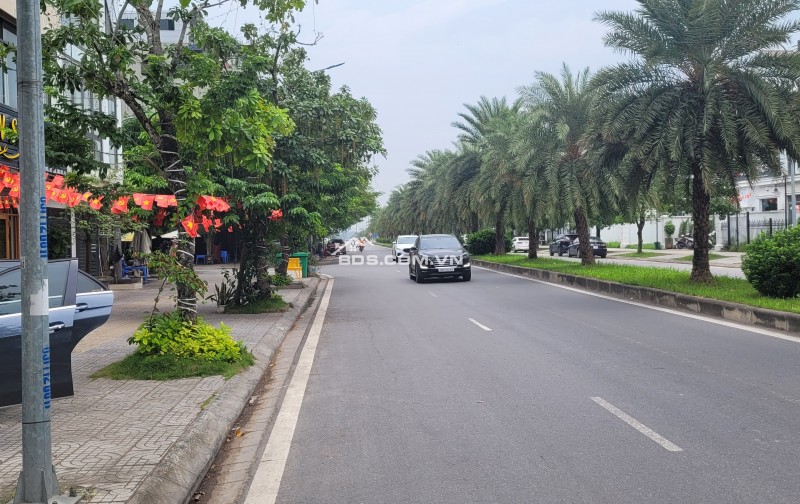 Bán đất ngõ ô tô Nguyễn Lam – Long Biên: 43,9m², mặt tiền 4,5m, vị trí hiếm có
