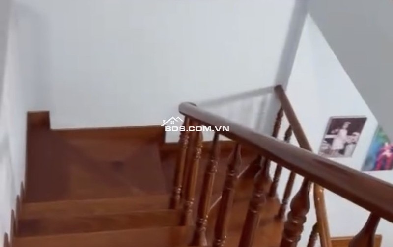 Nhà 2 tầng kiệt ô tô Phan Hành Sơn – gần ĐH Kinh Tế – cho thuê kín phòng!