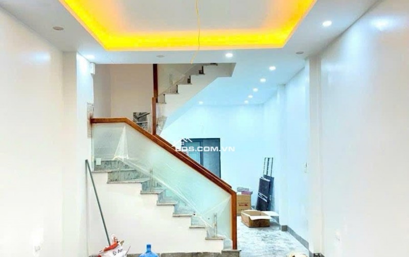 Nhà Đường Láng - Phân Lô Nhà Oto - 2 Mặt Thoáng - Ngõ Thông KD