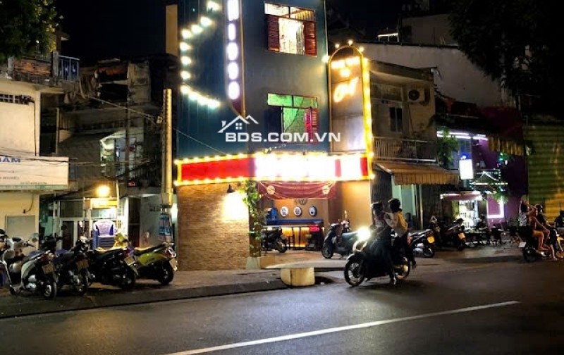 Bán gấp nhà phố 4 tầng ~60m2 mặt tiền kinh doanh đường 2 chiều-Q.1 TP.HCM, hiếm có khó tìm