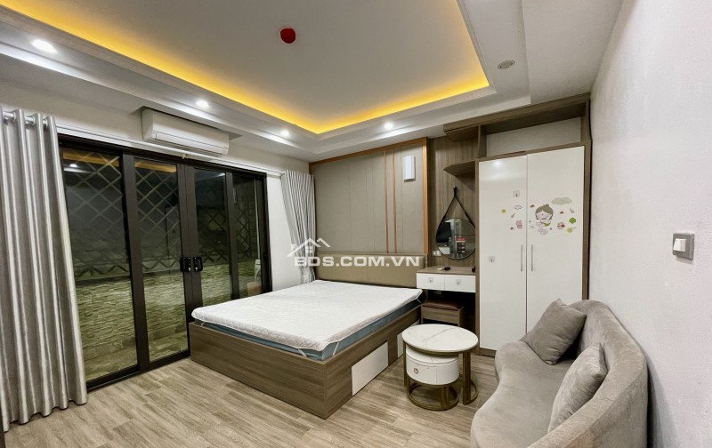 Cho thuê Căn hộ Apartmen tại ngõ 193 Trích Sài, Tây Hồ. Ngõ rộng ban công View hồ. Chỉ 6.5tr