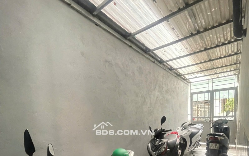 Chính chủ cần bán nhà 5 tầng, DT 30 m2 sử dụng riêng và 10 m2 sử dụng chung, tại Vân Canh, Hà Nội