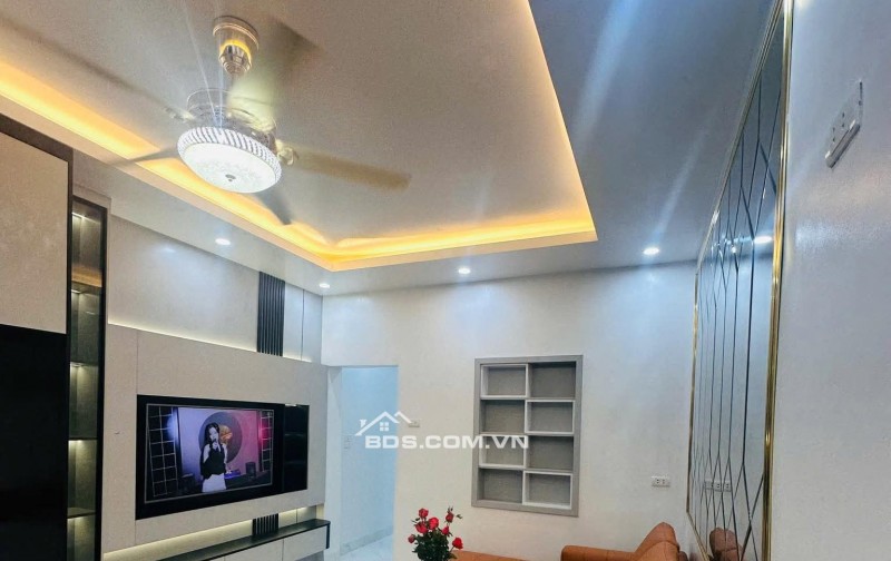 Nhà Đẹp Gần Phố, Phan Đình Giót, Thanh Xuân  80m, mt 4m, giá 4.85 tỷ.