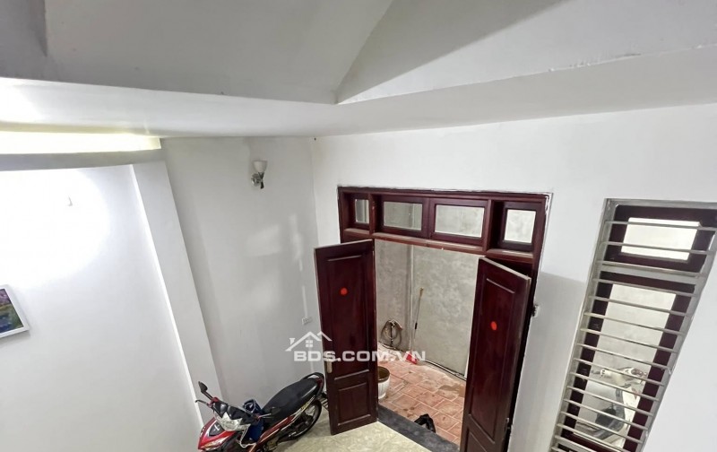 BÁN NHÀ TÂY HỒ - LẠC LONG QUÂN, GẦN HỒ TÂY, DT43m2, 5 tầng, MT4m, 5P. ngủ (Chỉ 8.5 tỷ)