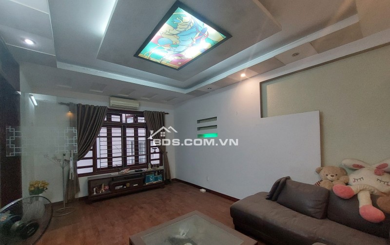 NHÀ NGUYỄN KHÁNH TOÀN – 106M² – 5 TẦNG – MT 10M – Ô TÔ TRÁNH – GẦN PHỐ