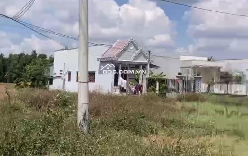 Bán gấp lô 5 x 18 KDC Long Cang Cần Đước chính chủ