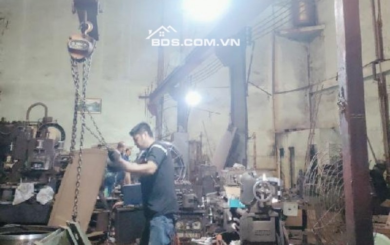 BÁN KHO XƯỞNG MẶT TIỀN TRẦN VĂN MƯỜI – XÃ BÀ ĐIỂM, HÓC MÔN  Diện tích: 450m² (8×40m) – Sổ riêng, pháp lý rõ ràng  Giá: 15 Tỷ (TL chính chủ)